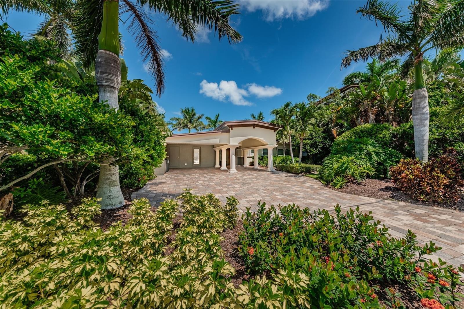 52 Pine, Belleair, FL 33756
