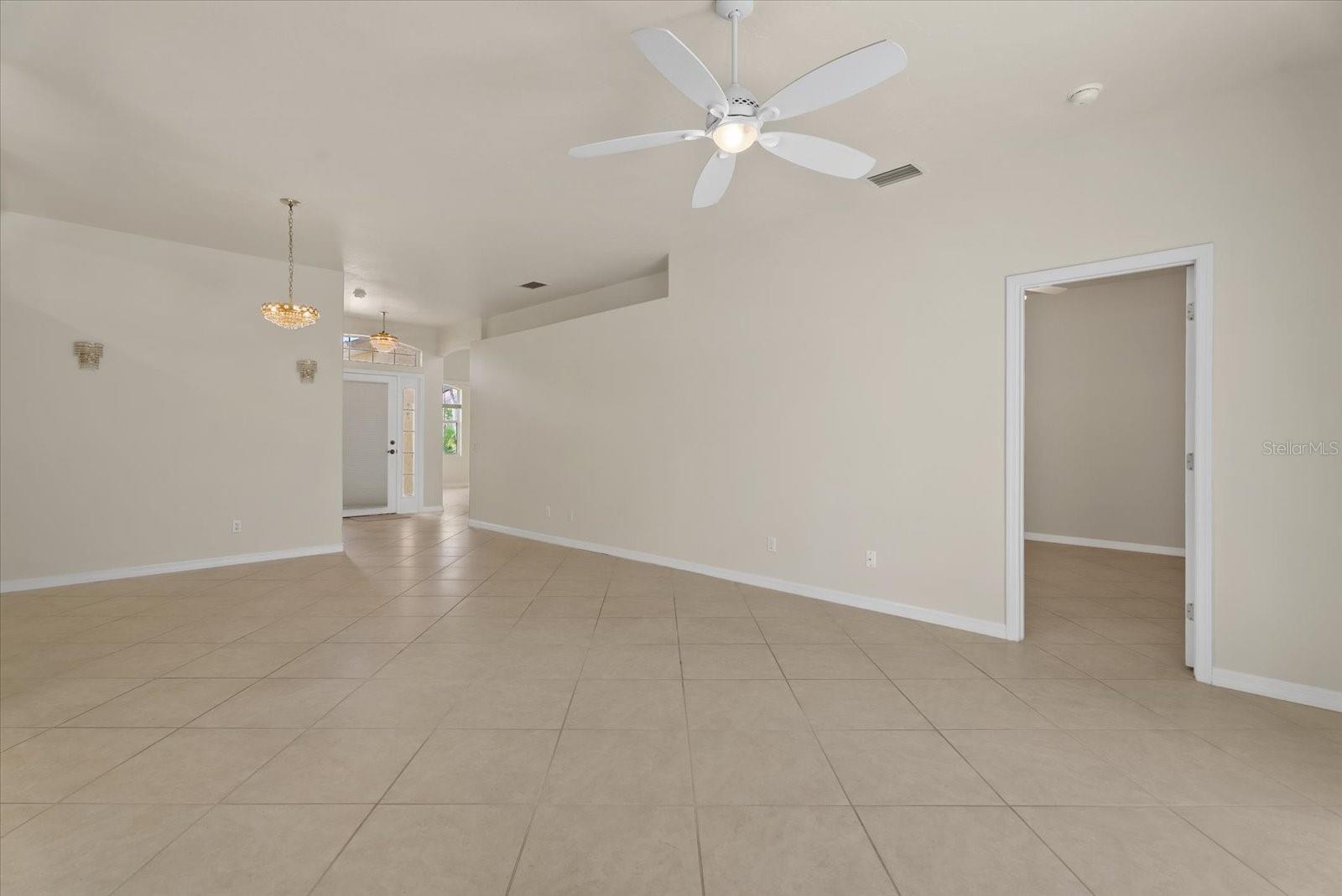4350 Beekman Unit 108, Sarasota, FL 34235