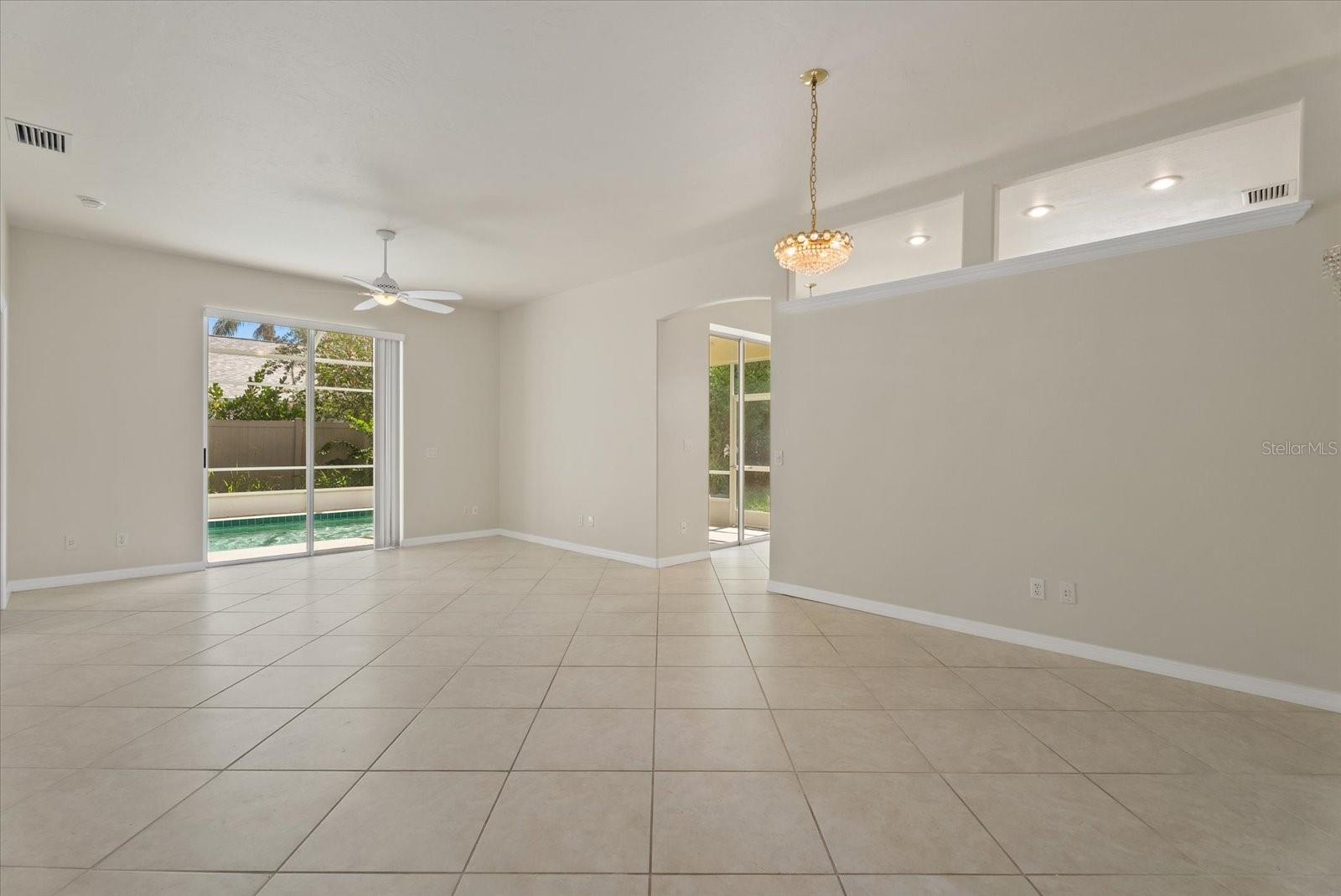 4350 Beekman Unit 108, Sarasota, FL 34235