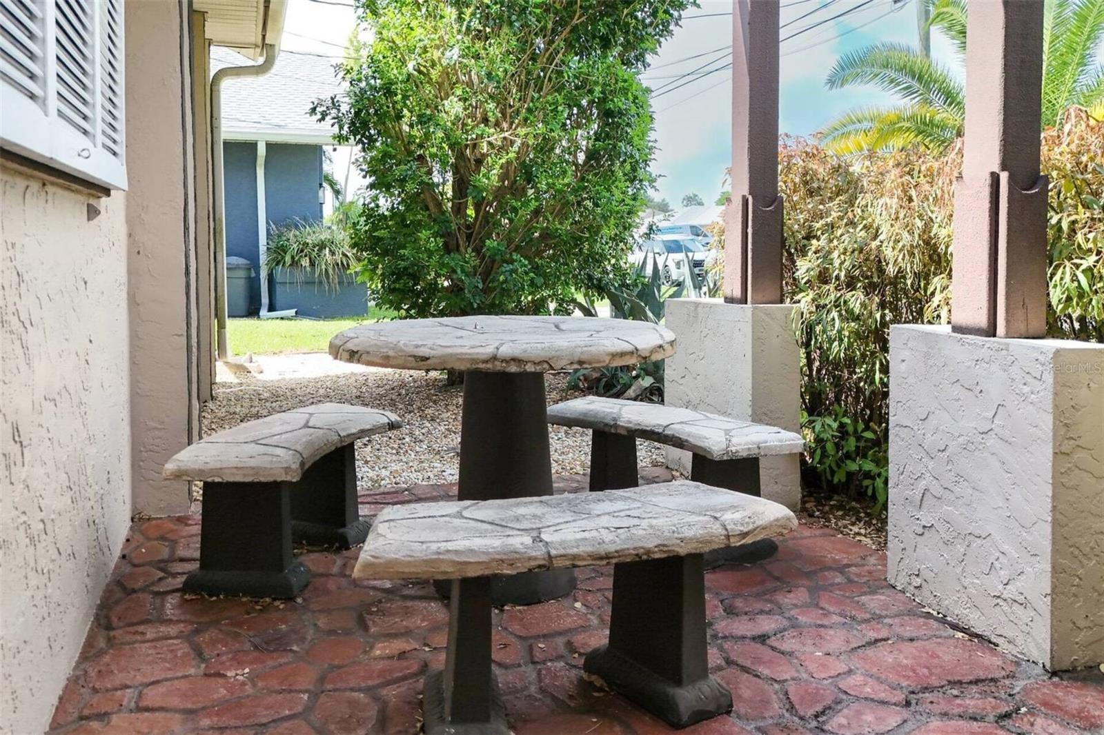 519 20th, Cape Coral, FL 33990