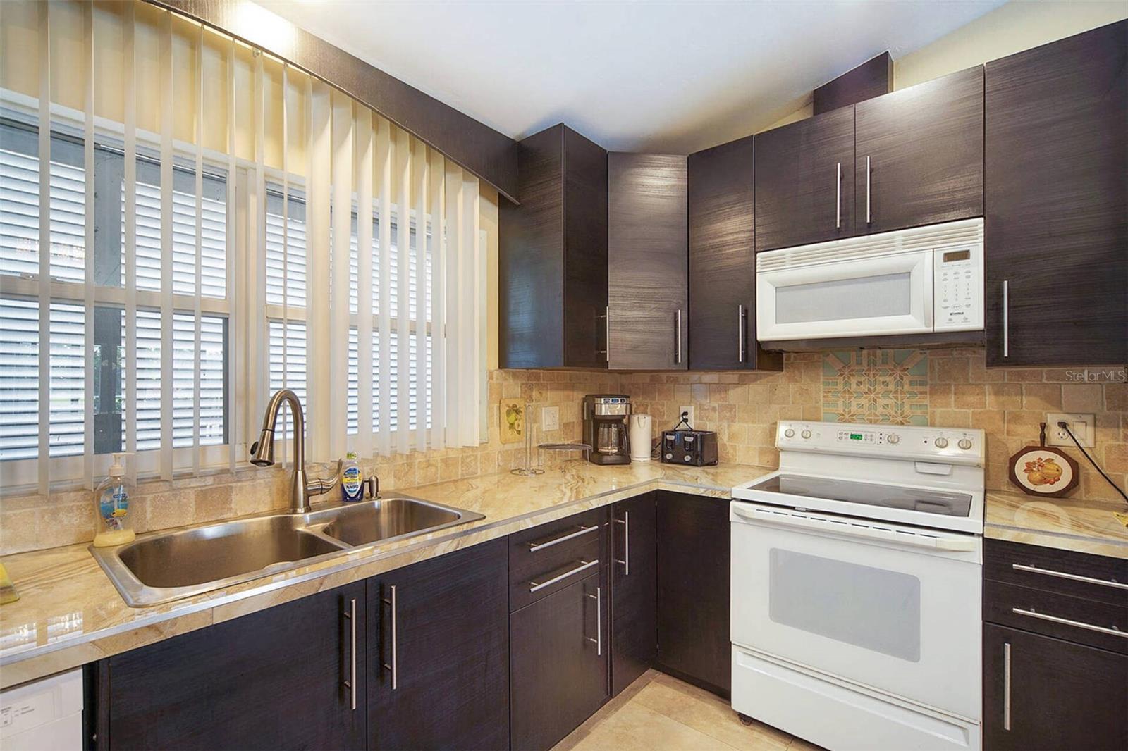 519 20th, Cape Coral, FL 33990
