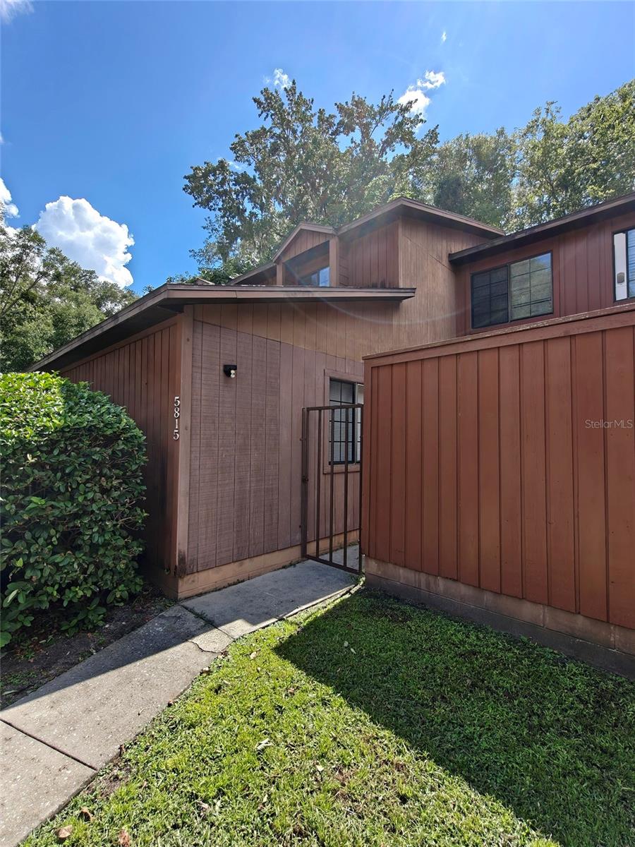 5815 9th, Gainesville, FL 32607