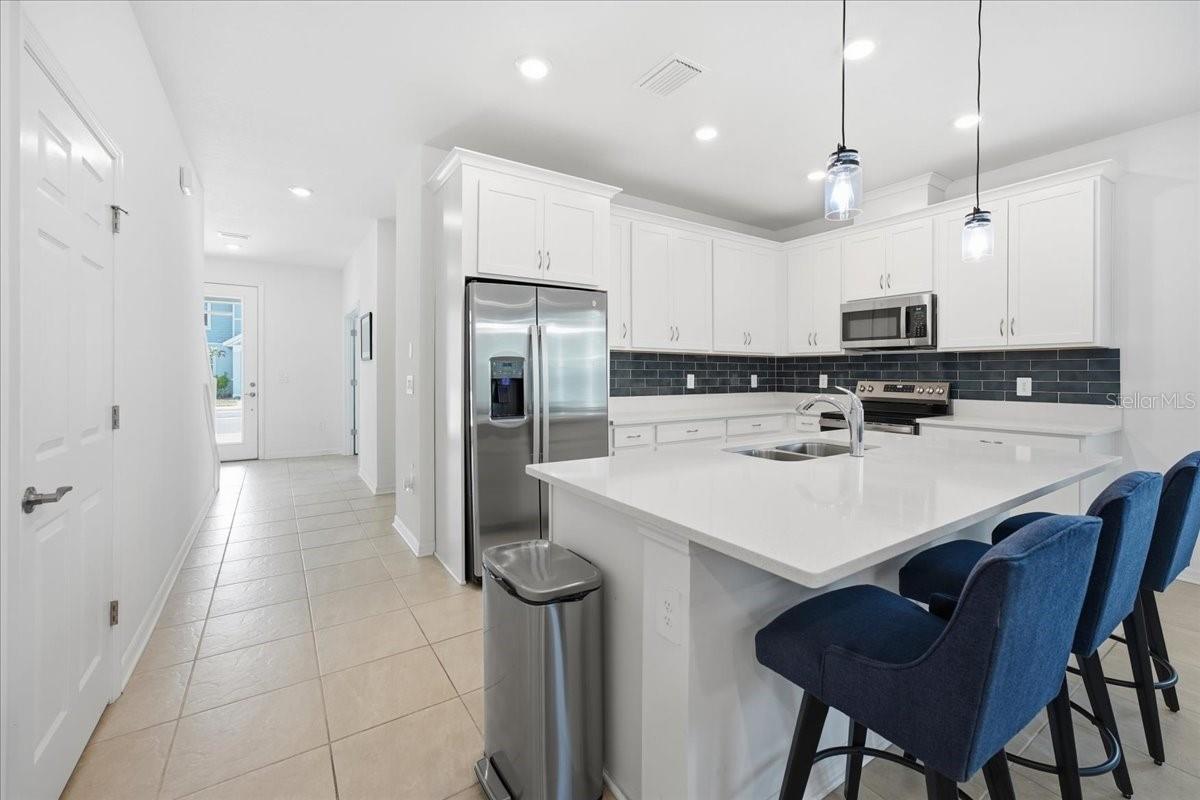 1872 Stern, Sarasota, FL 34240