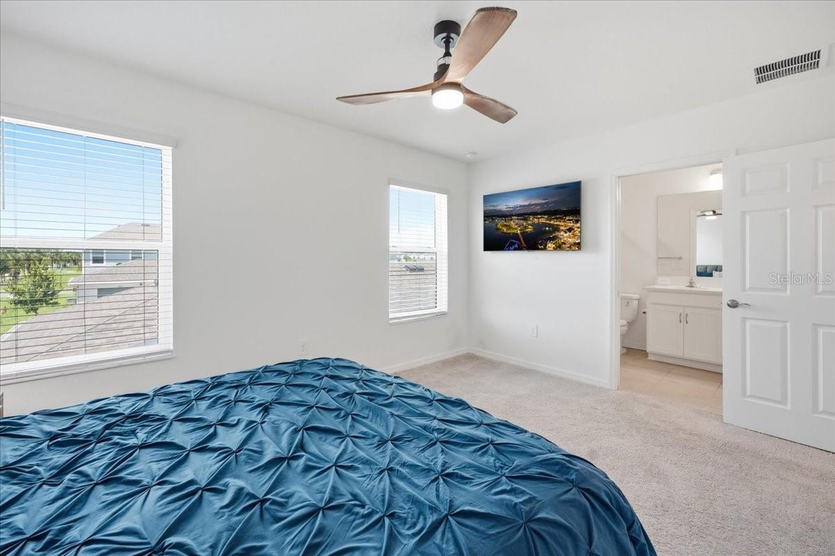 1872 Stern, Sarasota, FL 34240