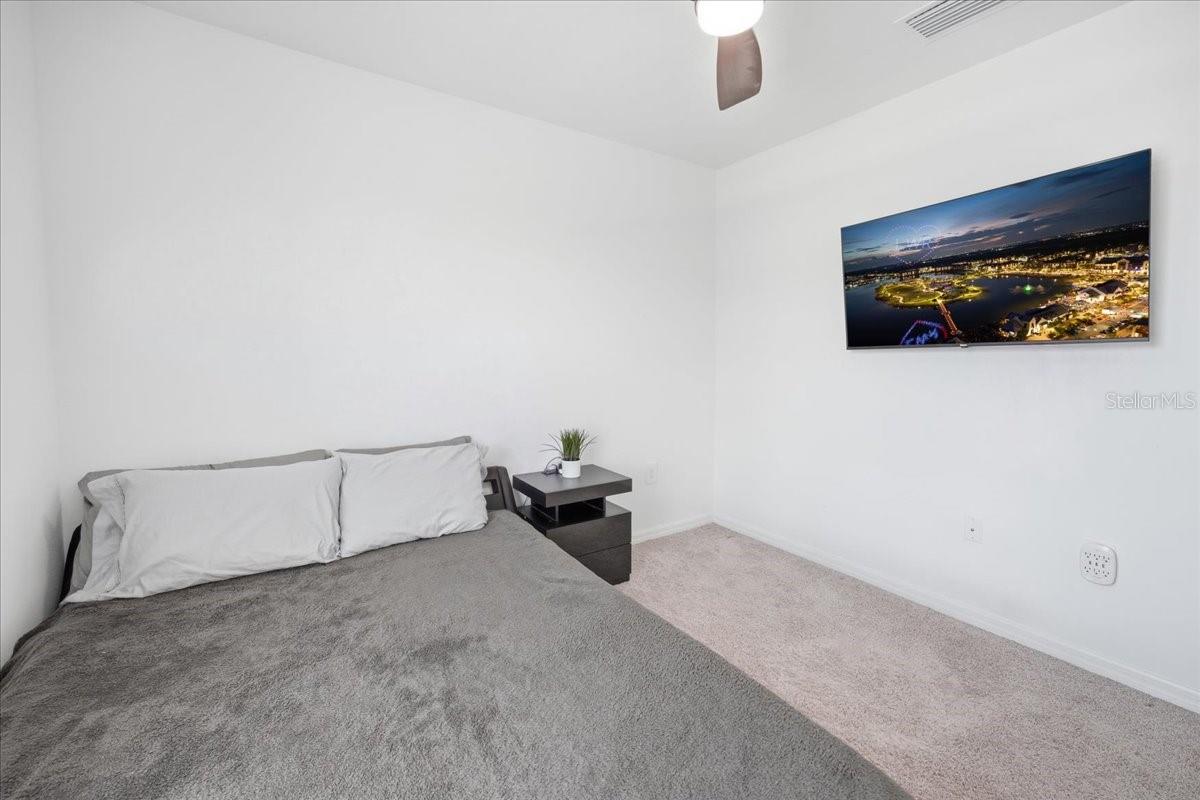1872 Stern, Sarasota, FL 34240
