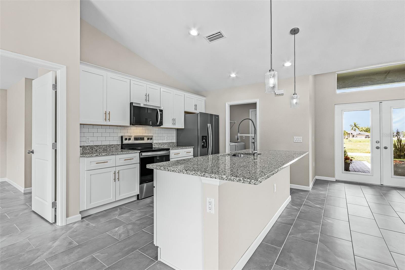2305 34, Cape Coral, FL 33993