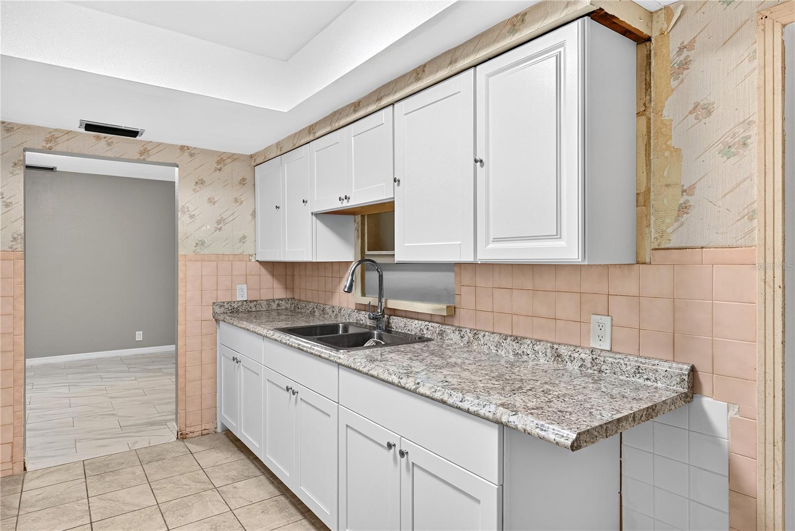 2055 Maravilla, Fort Myers, FL 33901