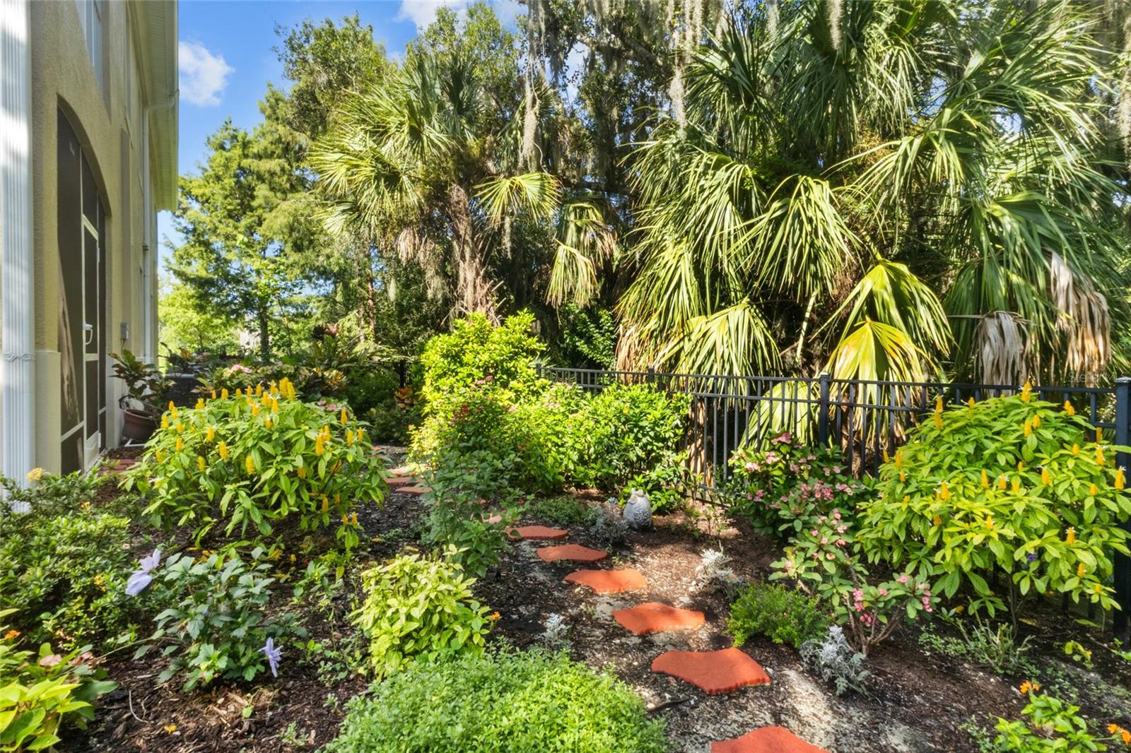 8312 Enclave Unit 103, Sarasota, FL 34243