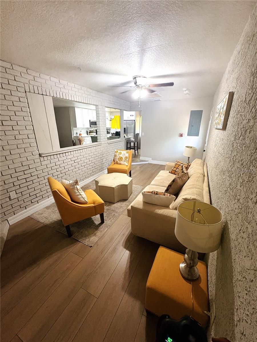 6324 Lorenzo, Orlando, FL 32818