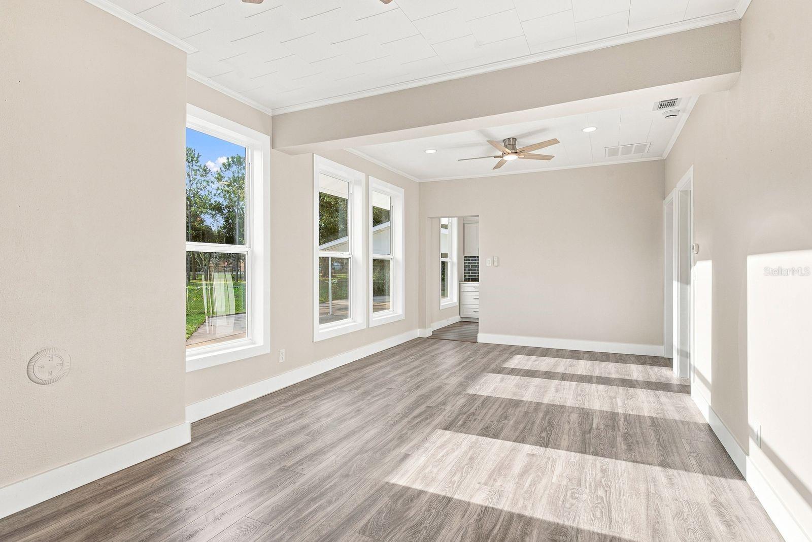 112 Martin Luther King Jr, Tarpon Springs, FL 34689