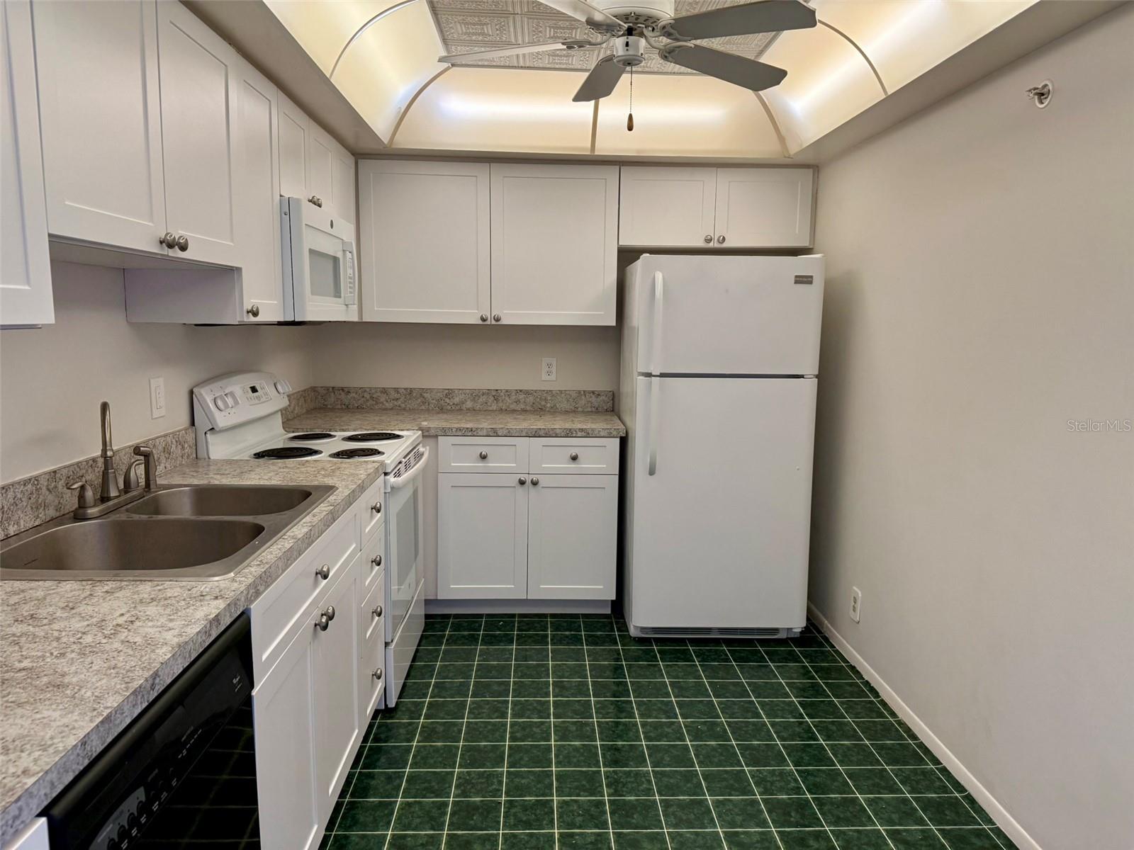 255 Dolphin Unit 710, Clearwater, FL 33767