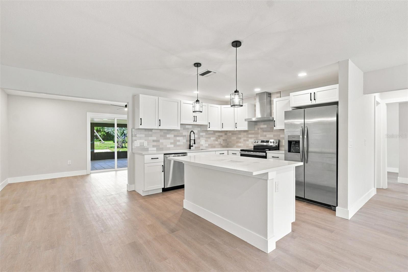 216 23rd, Bradenton, FL 34208