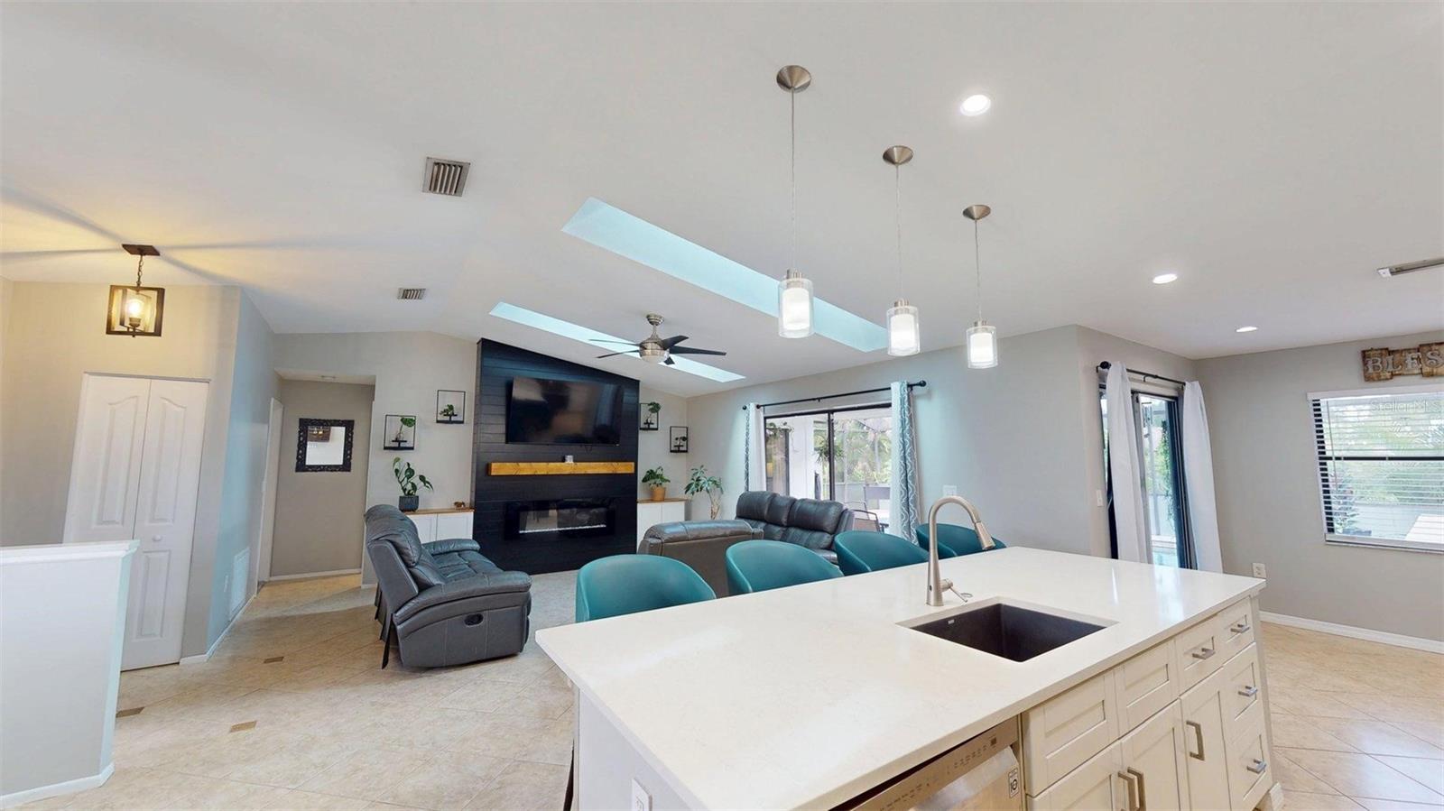 2461 Gold Oak, Sarasota, FL 34232