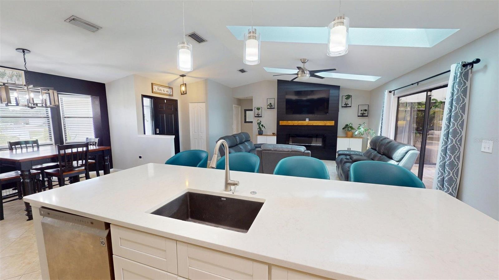 2461 Gold Oak, Sarasota, FL 34232