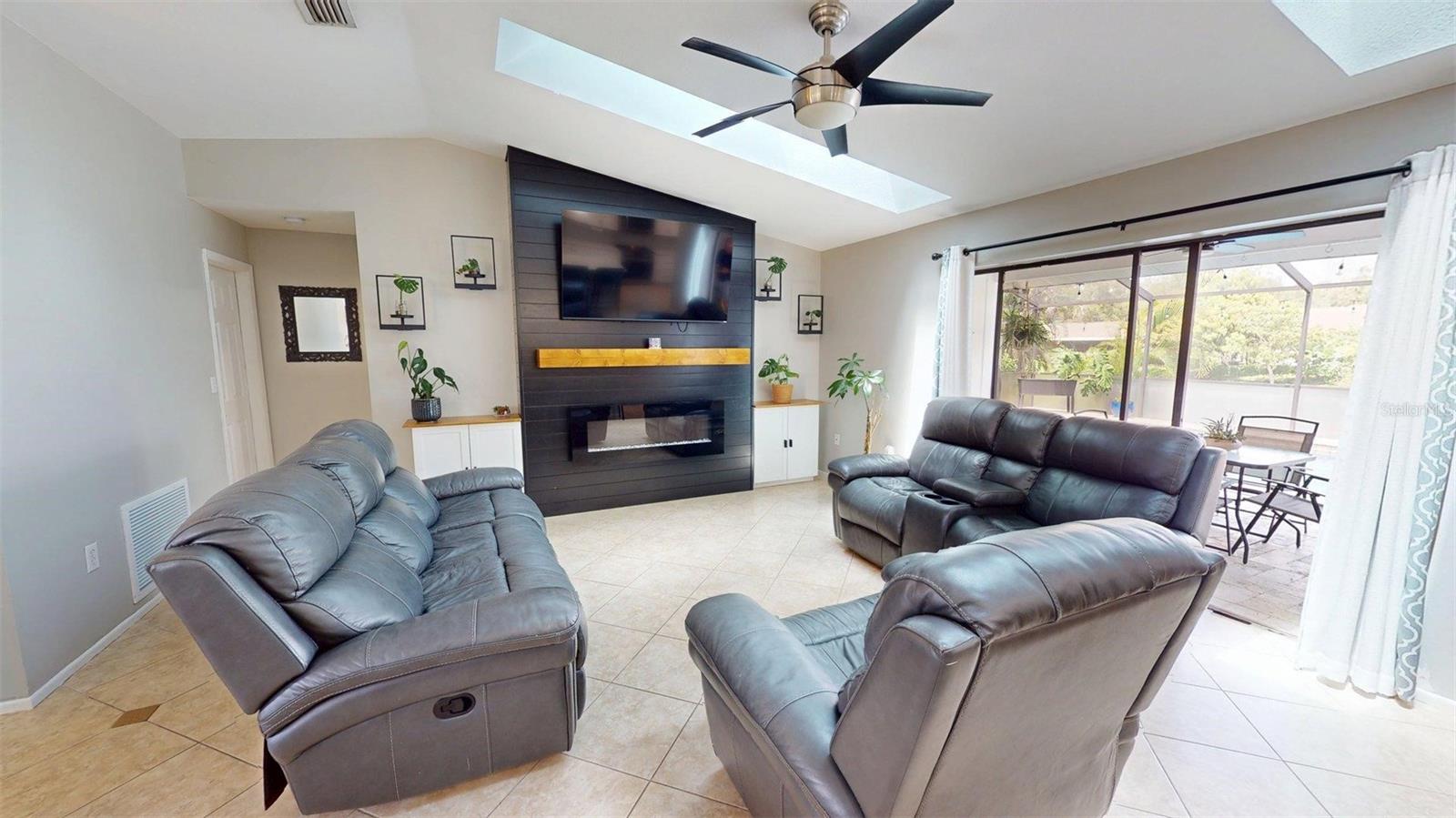 2461 Gold Oak, Sarasota, FL 34232