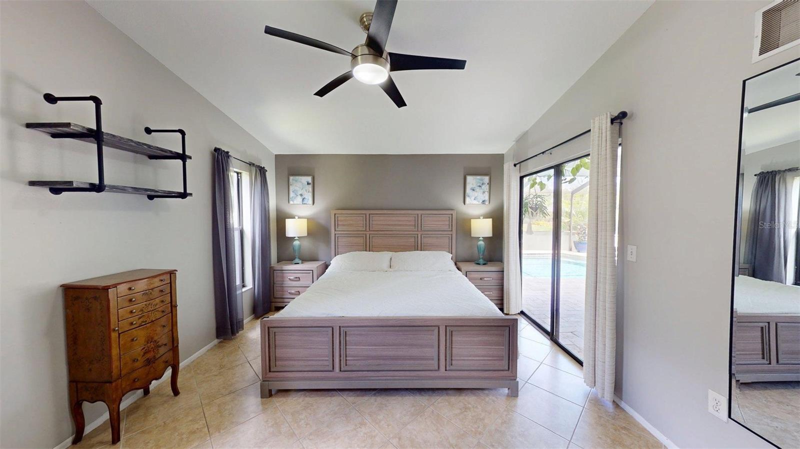 2461 Gold Oak, Sarasota, FL 34232