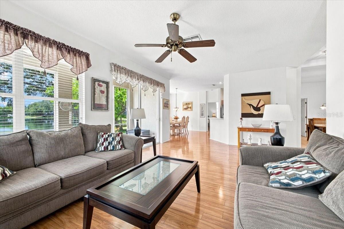 4002 2nd Dr NE, Bradenton, FL 34208