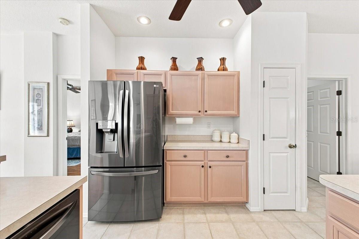 4002 2nd Dr NE, Bradenton, FL 34208