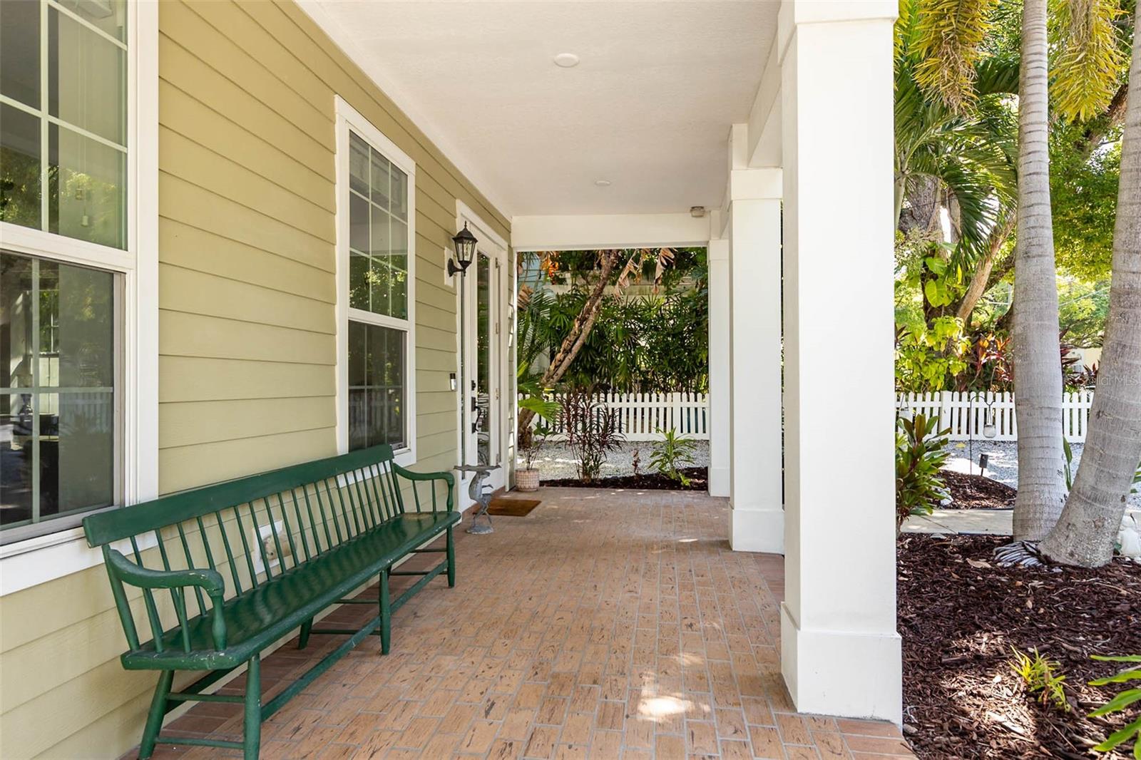 426 Scotland St, Dunedin, FL 34698