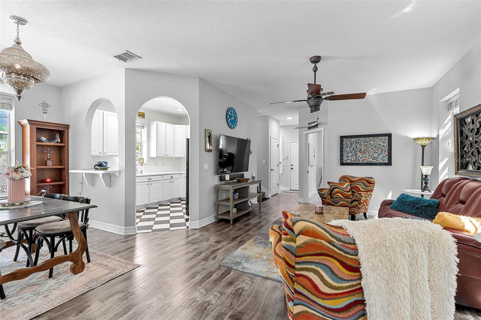 426 Scotland St, Dunedin, FL 34698
