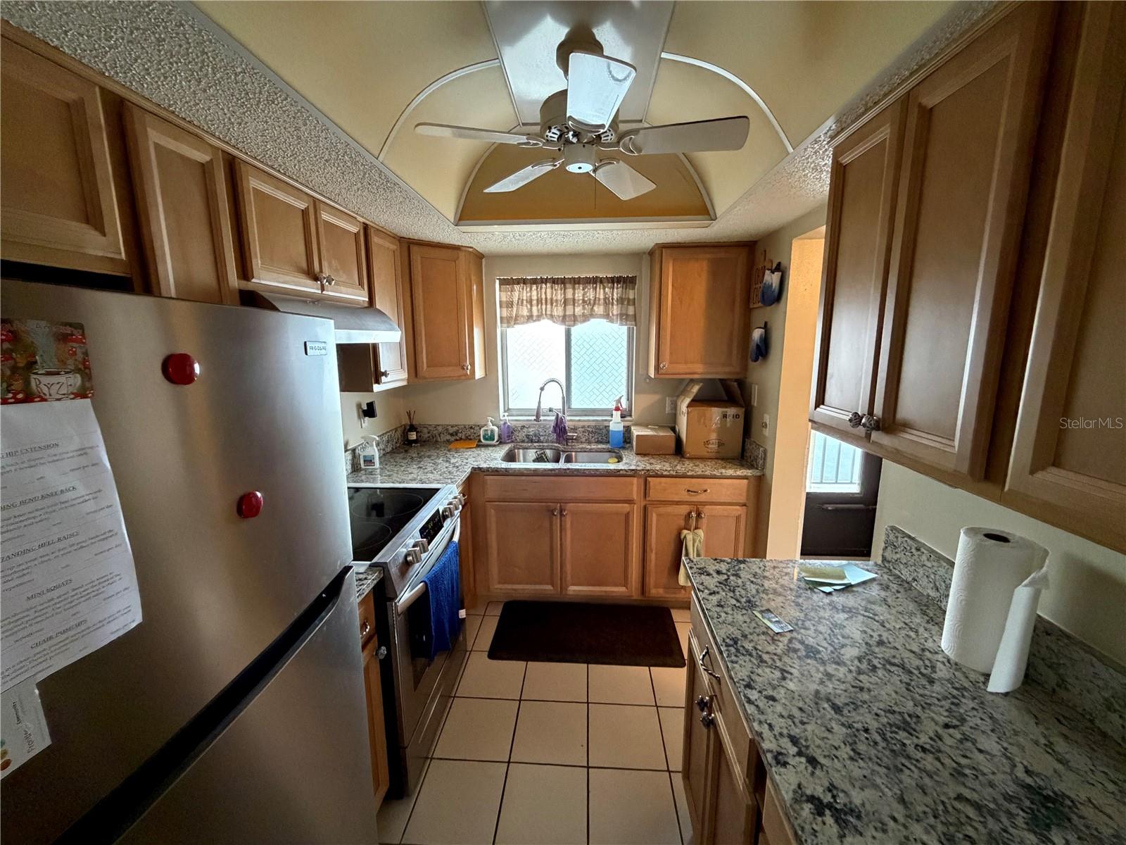 3753 Lake Bayshore Unit 305, Bradenton, FL 34205