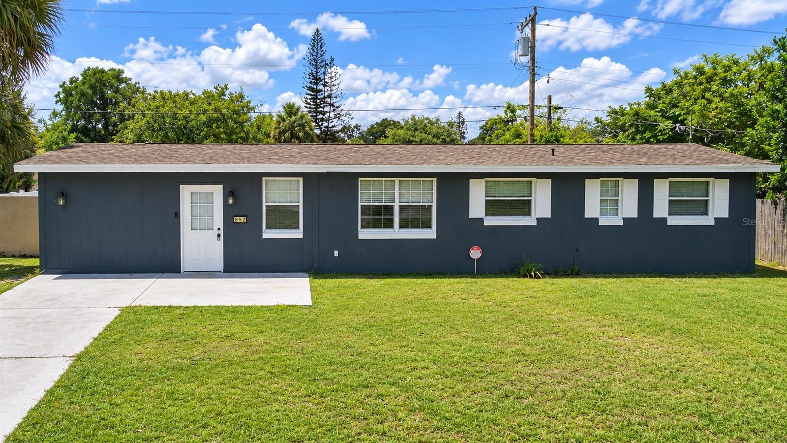852 Derbyshire, Daytona Beach, FL 32117