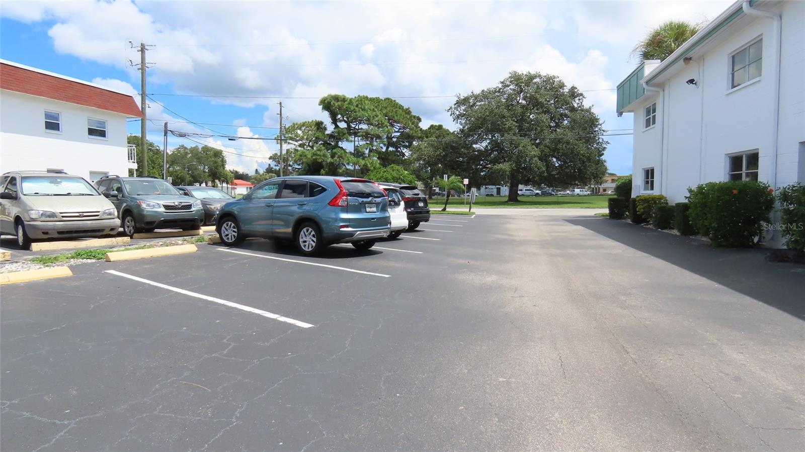 3100 Hartford Unit 129, St Petersburg, FL 33713