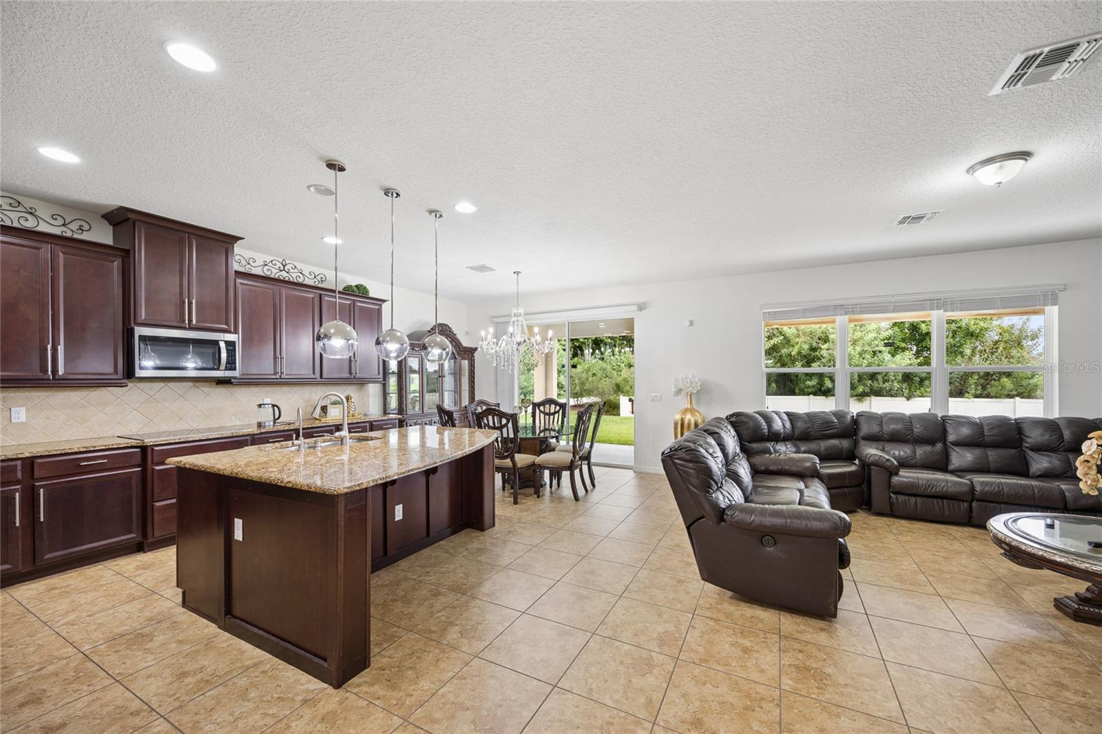 3899 Mt Vernon, Kissimmee, FL 34741