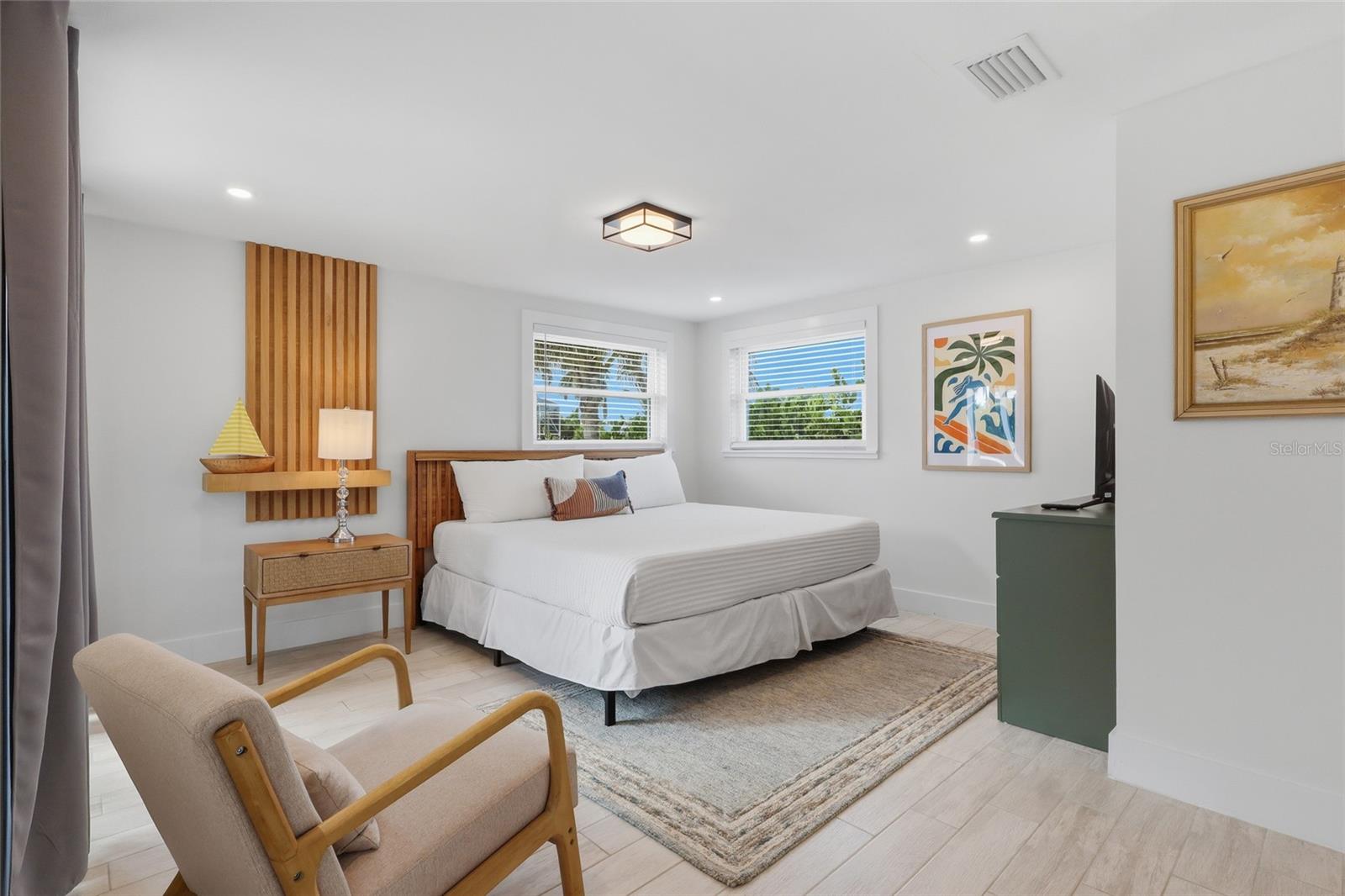 405 28th, Holmes Beach, FL 34217