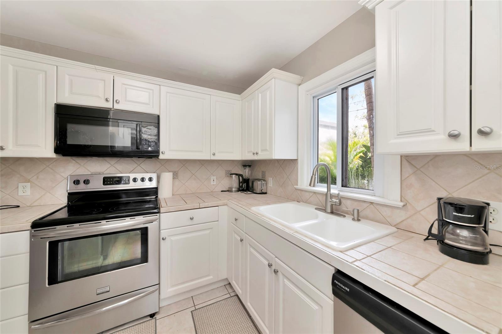1712 Siesta, Sarasota, FL 34239