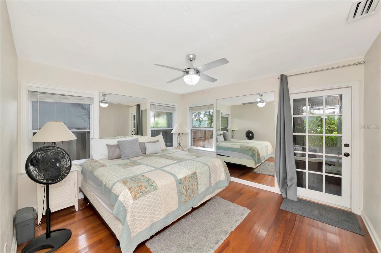 1712 Siesta, Sarasota, FL 34239
