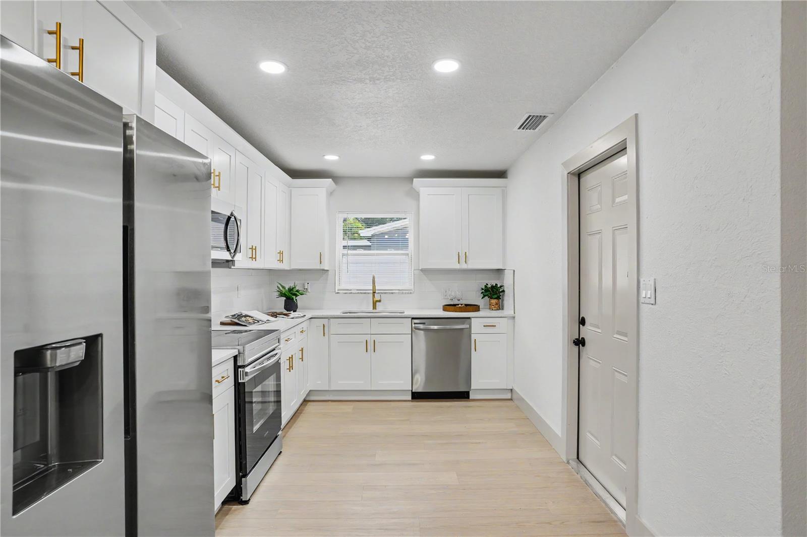 9111 109th, Seminole, FL 33777
