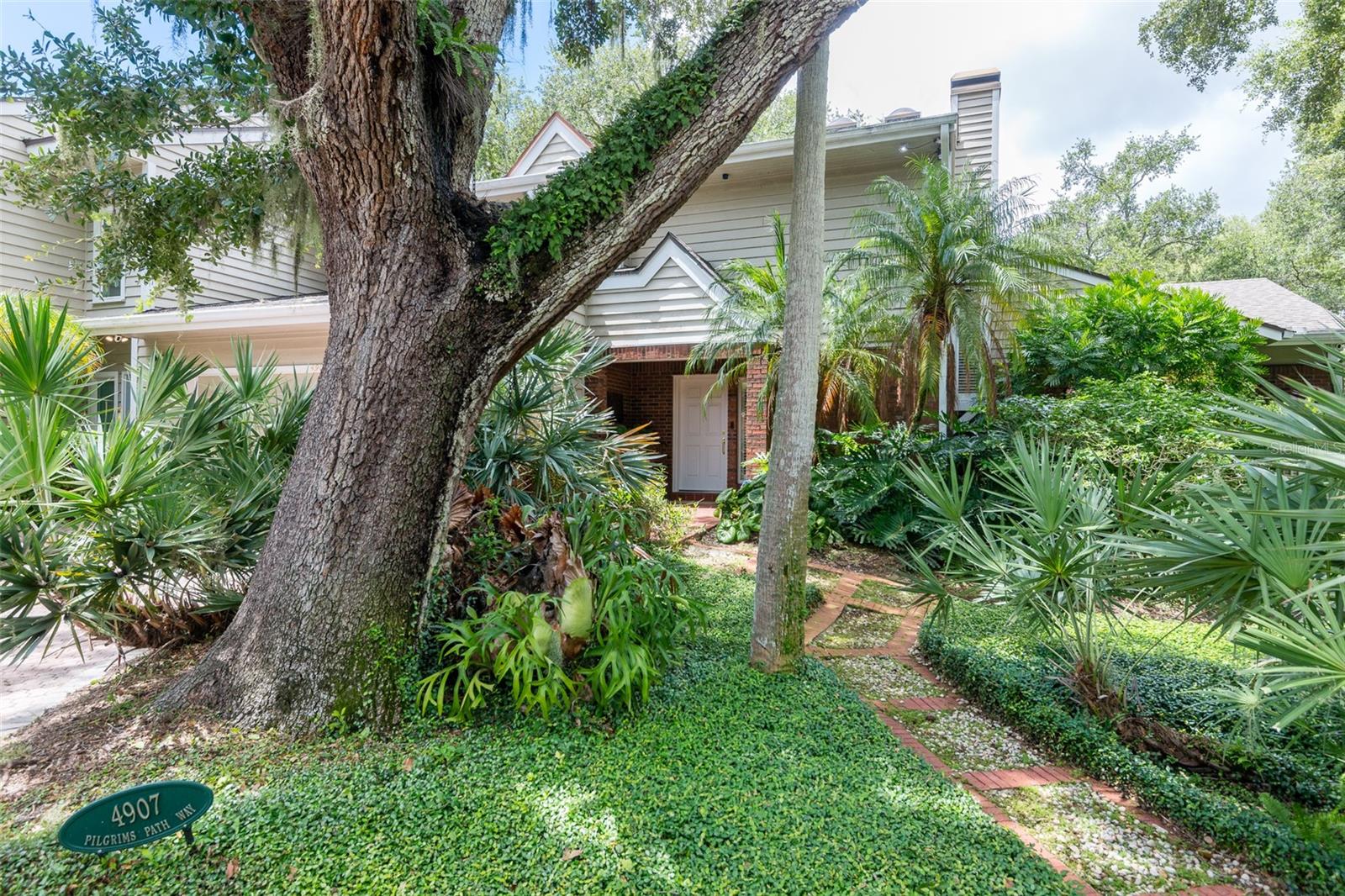 4907 Pilgrims Path, Tampa, FL 33611