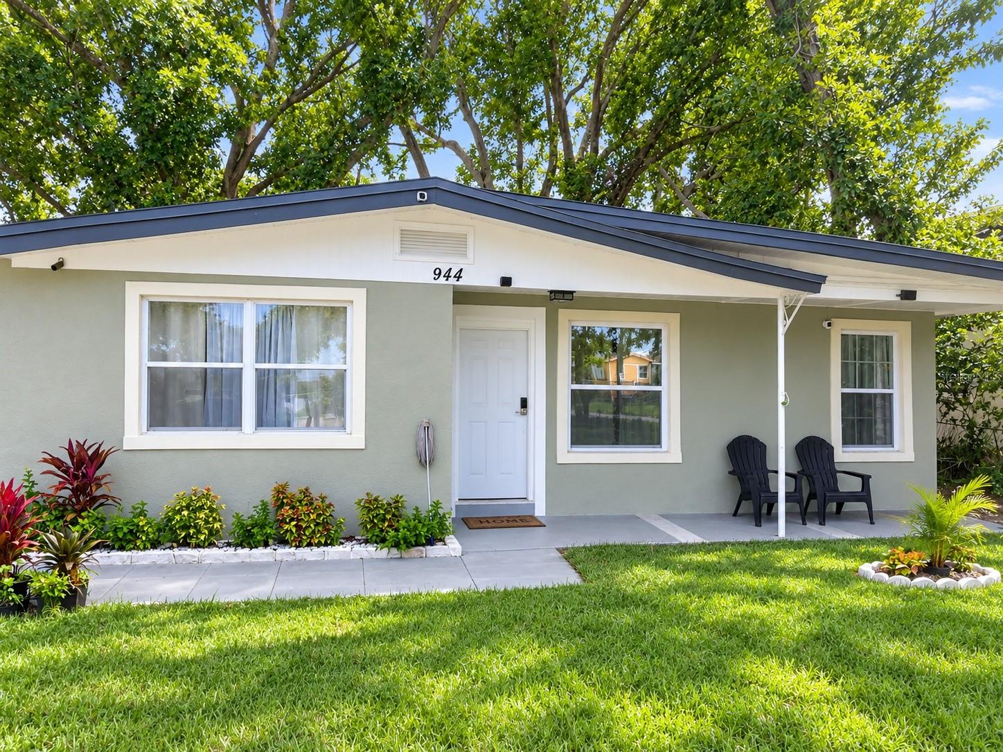 944 Hibiscus, Holly Hill, FL 32117