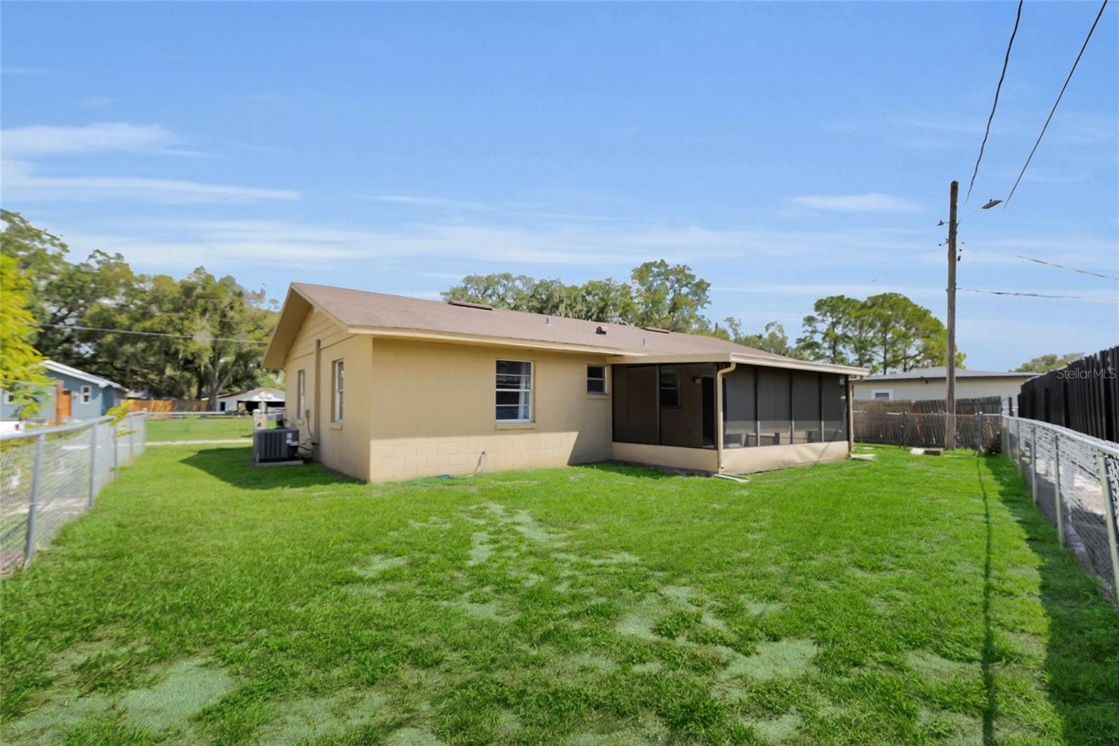 207 Elaine, Auburndale, FL 33823