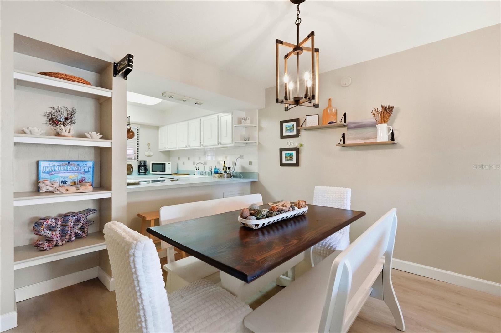 1801 Gulf Unit 219, Bradenton Beach, FL 34217