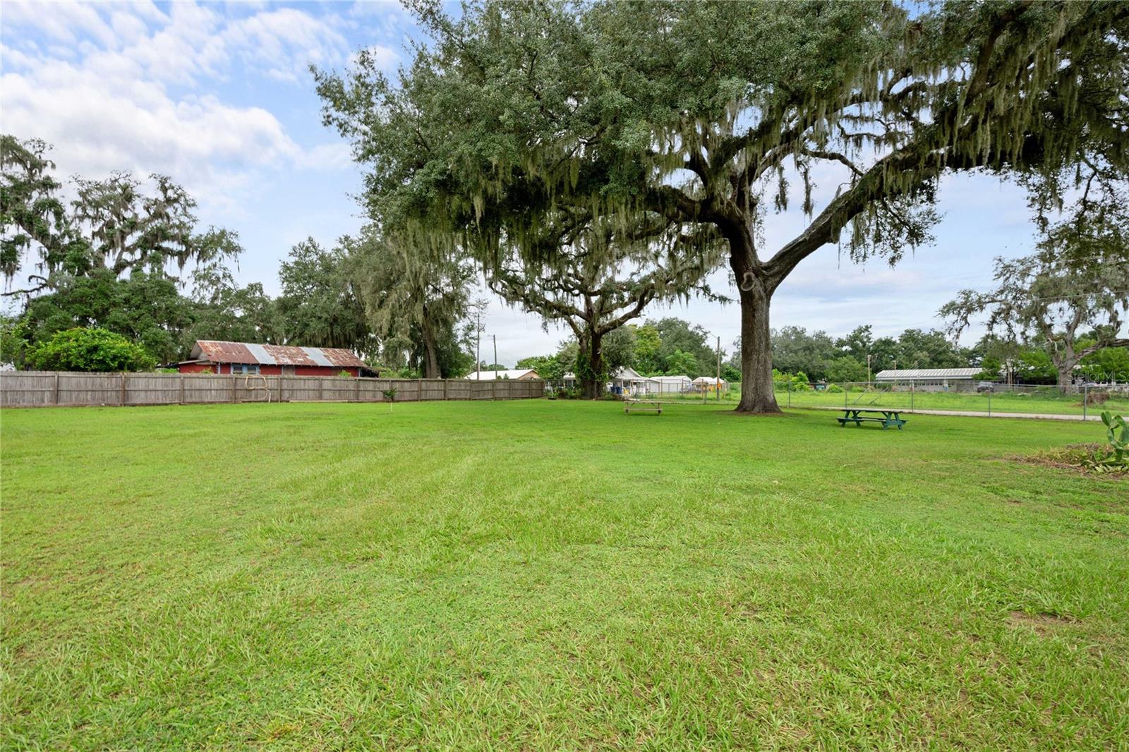 14927 14th, Dade City, FL 33523