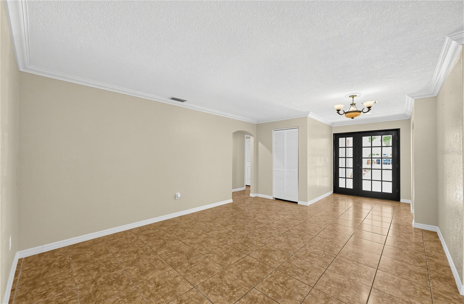 915 Seminole, Tarpon Springs, FL 34689