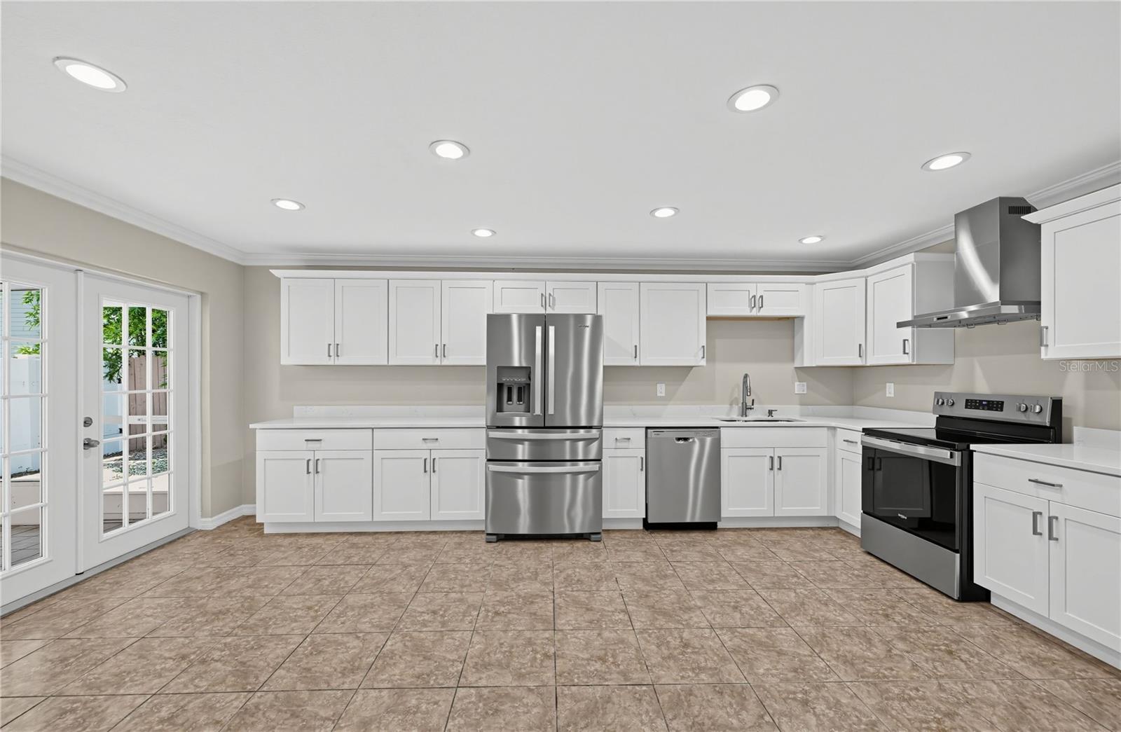 915 Seminole, Tarpon Springs, FL 34689
