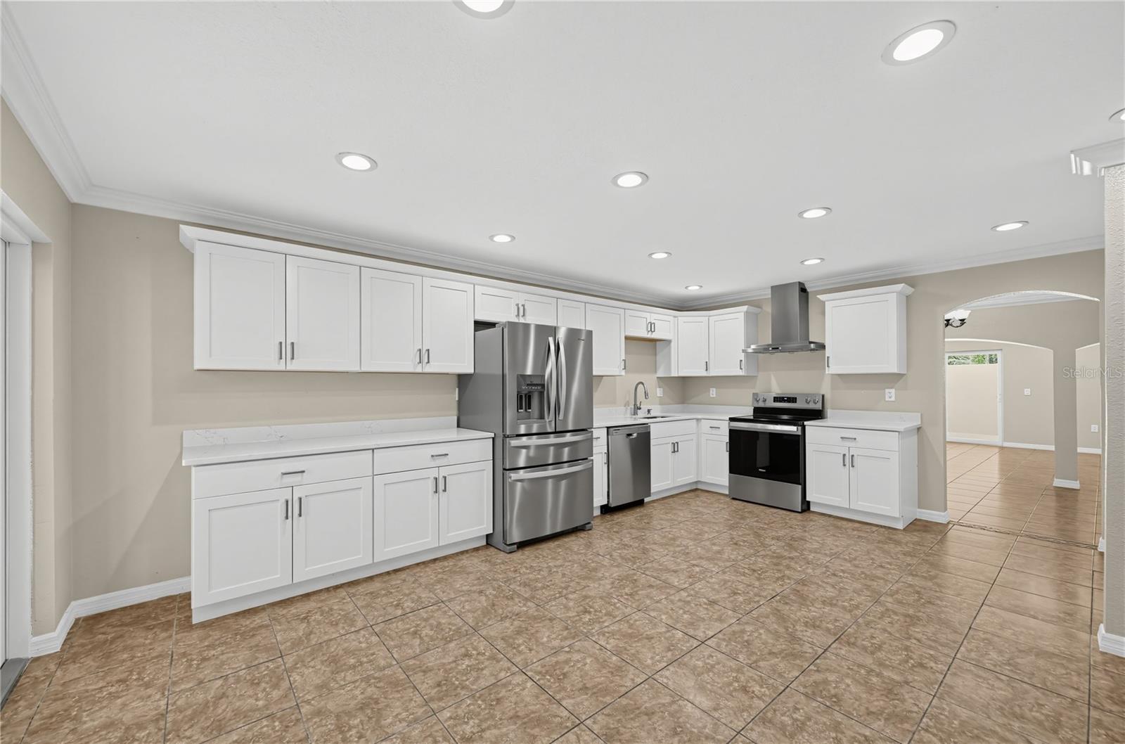 915 Seminole, Tarpon Springs, FL 34689