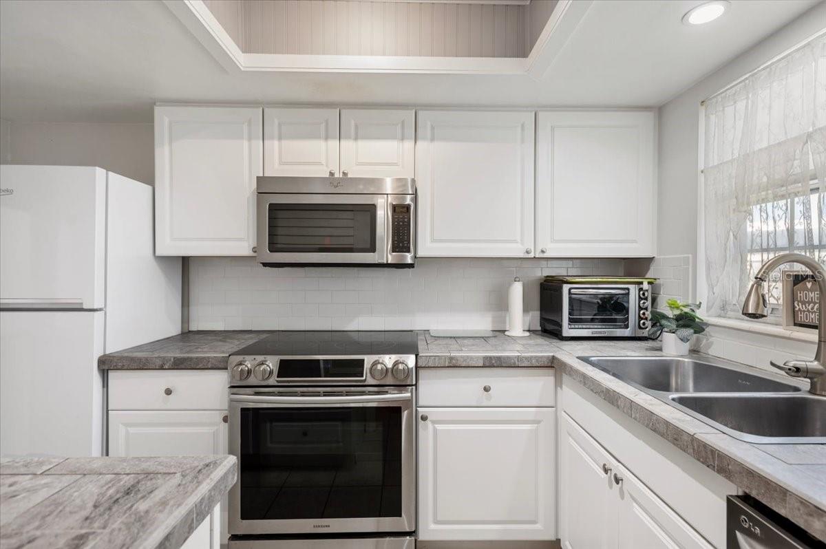 2753 Golf Course Unit 104, Sarasota, FL 34234