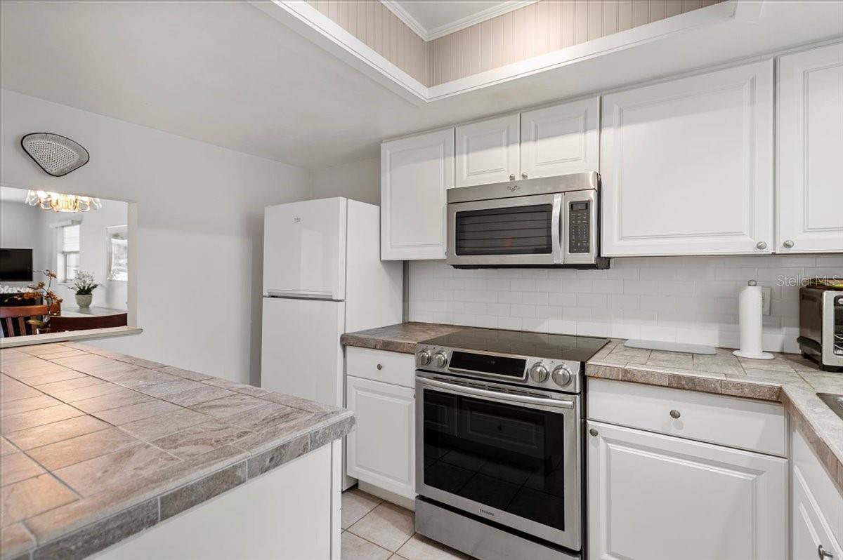2753 Golf Course Unit 104, Sarasota, FL 34234
