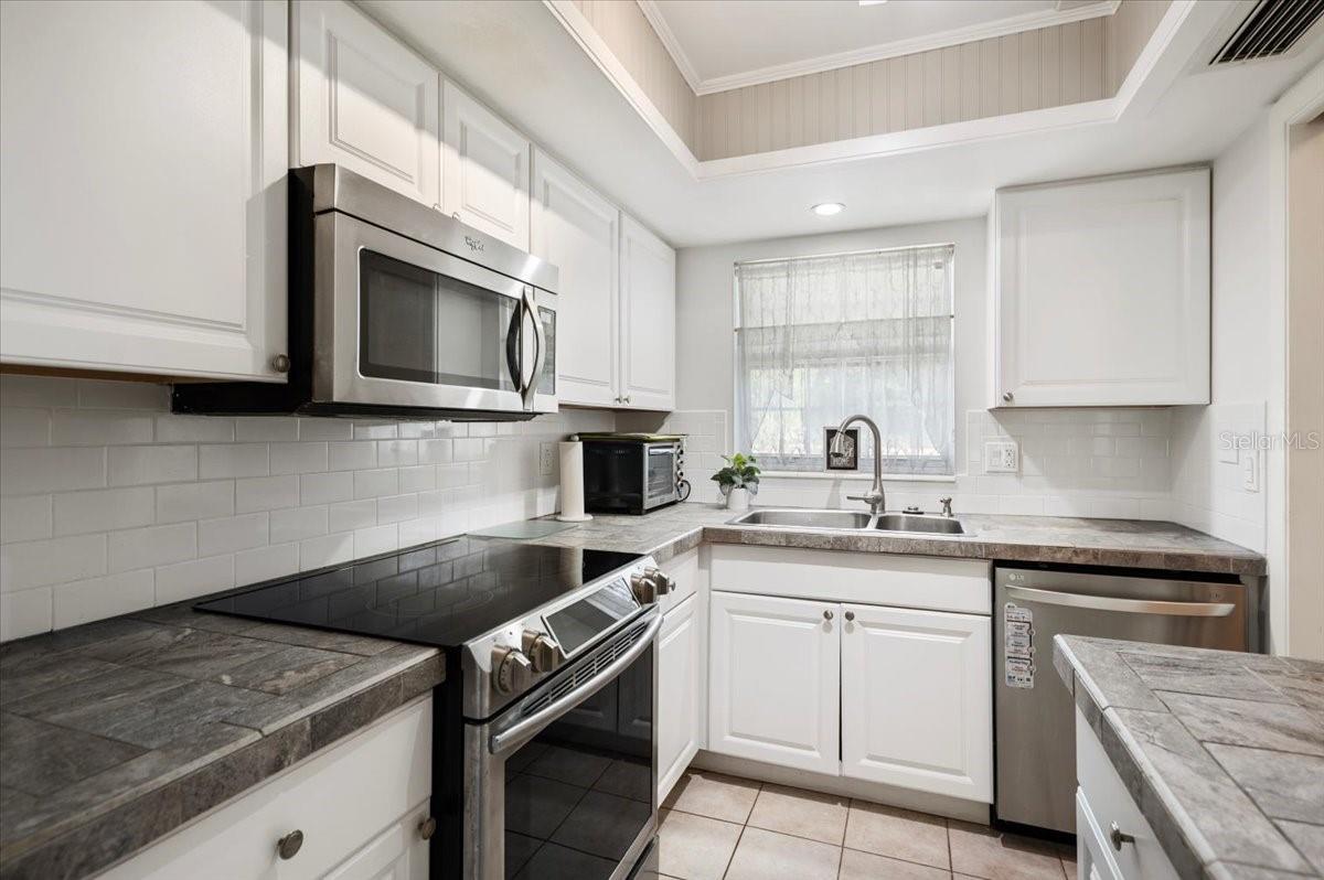 2753 Golf Course Unit 104, Sarasota, FL 34234