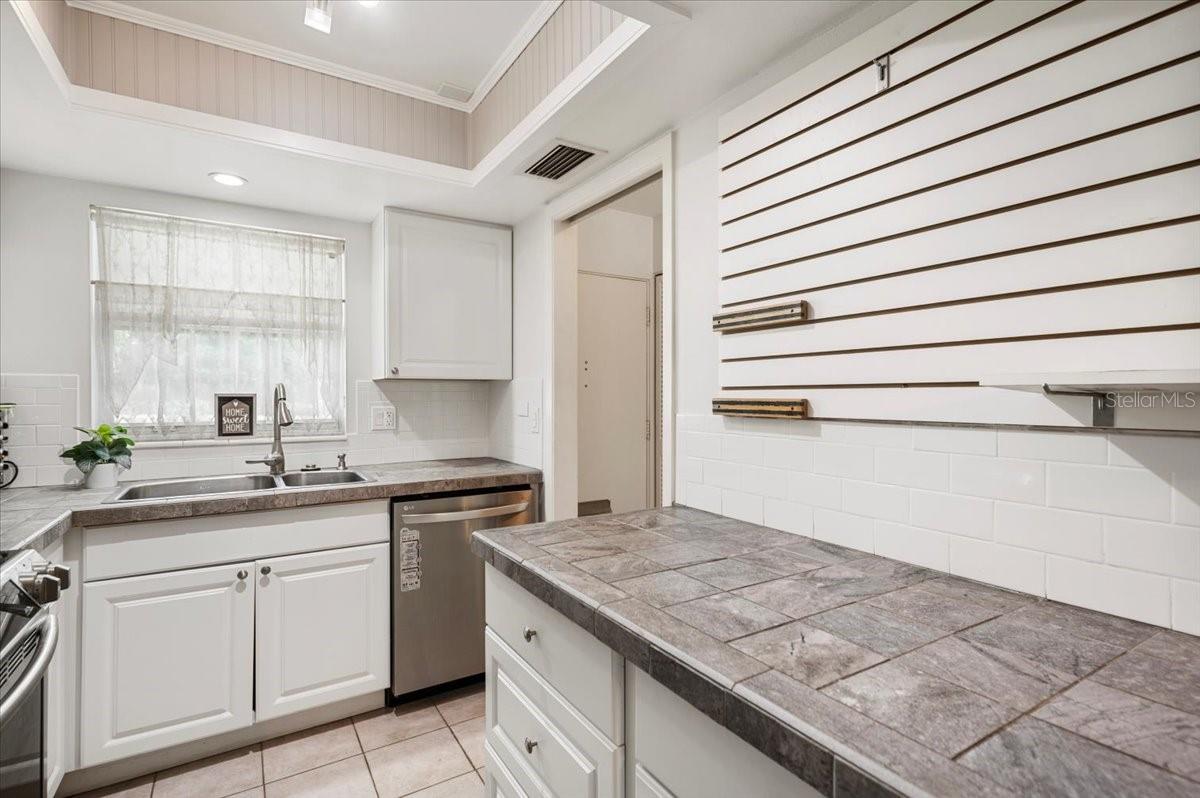 2753 Golf Course Unit 104, Sarasota, FL 34234