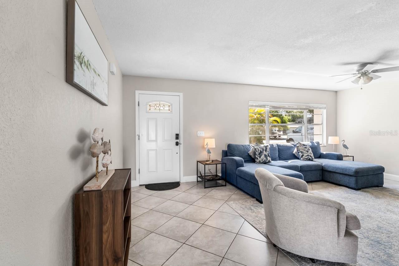 7036 13th, Sarasota, FL 34243