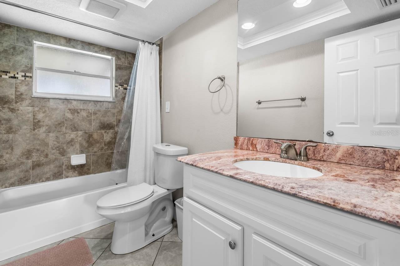 7036 13th, Sarasota, FL 34243