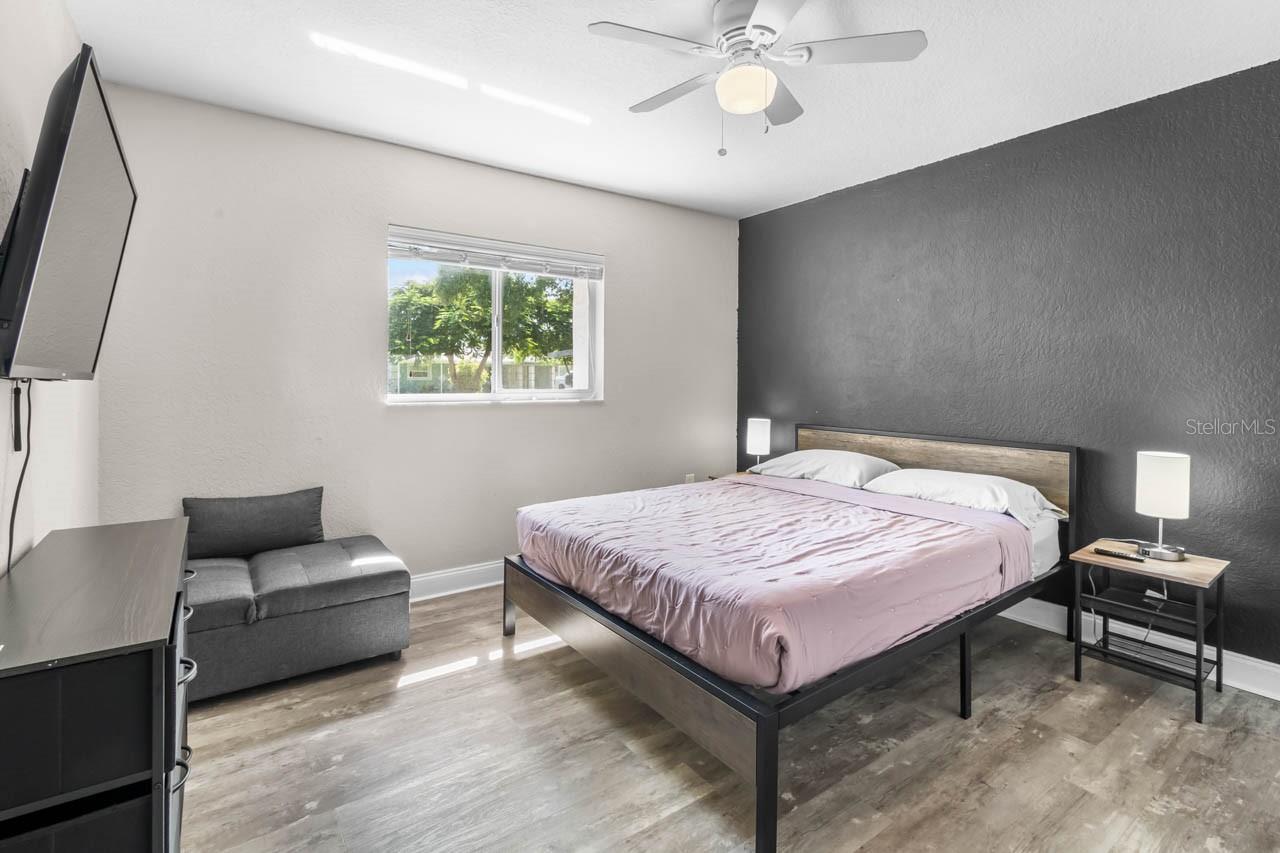 7036 13th, Sarasota, FL 34243