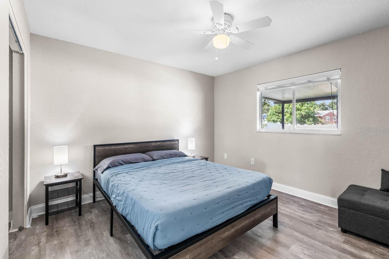 7036 13th, Sarasota, FL 34243