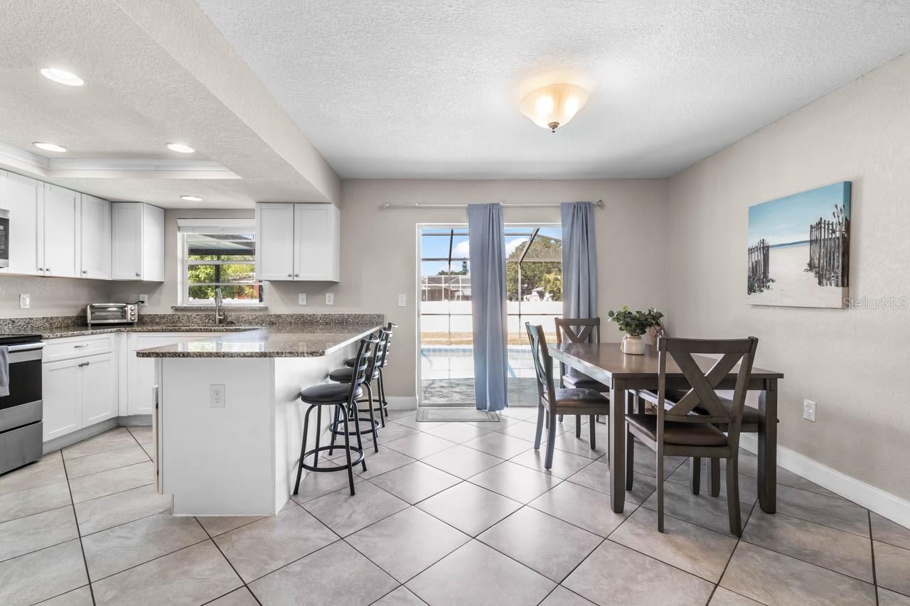 7036 13th, Sarasota, FL 34243