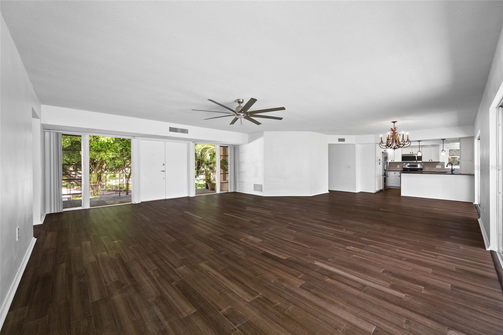 16 Country Club Unit 16, Largo, FL 33771